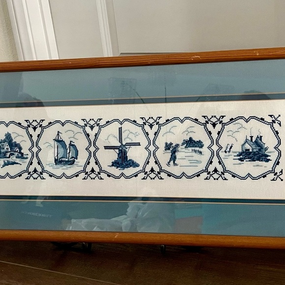 Vintage Framed Blue and White Embroidered Art - Picture 15 of 15